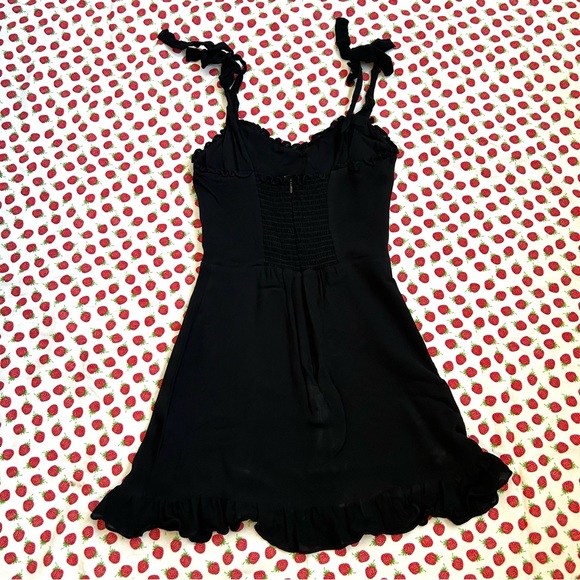 ✨ Reformation Christine Dress ✨ - Picture 4 of 4